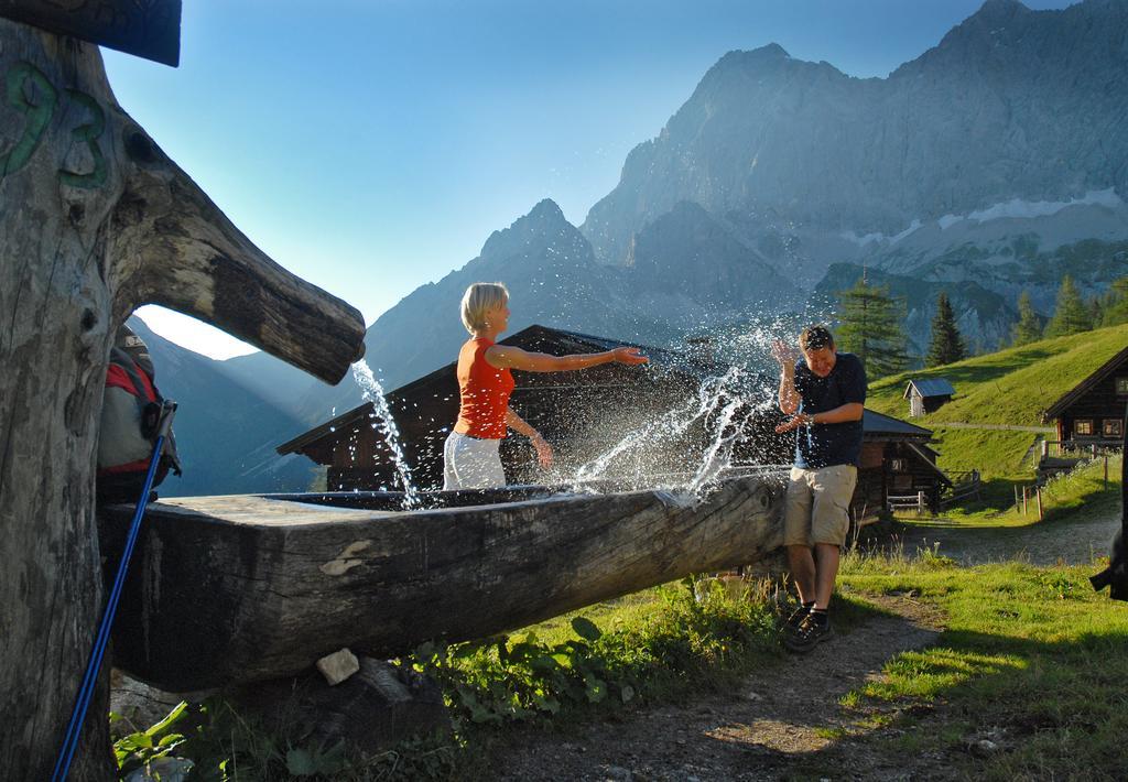 Bio-Holzhaus und Landhaus Heimat Ramsau am Dachstein Exterior foto