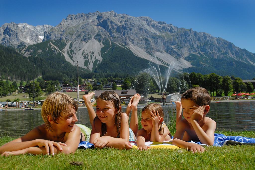 Bio-Holzhaus und Landhaus Heimat Ramsau am Dachstein Exterior foto