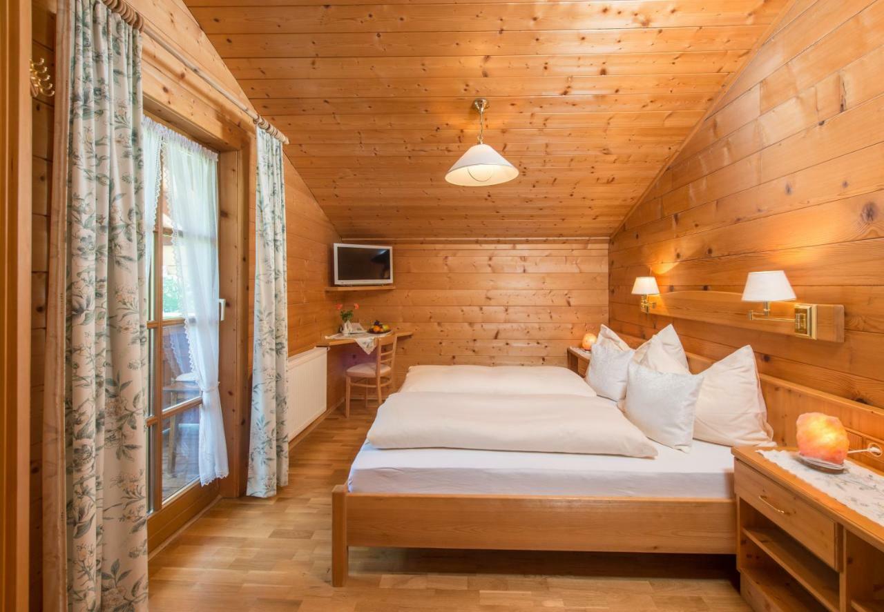 Bio-Holzhaus und Landhaus Heimat Ramsau am Dachstein Exterior foto